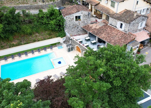 Camping les Rives d'Auzon, 3* - 17