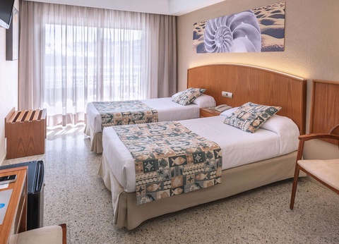 La Costa Brava en demi-pension incluse, à lloret de Mar - 4* - 17