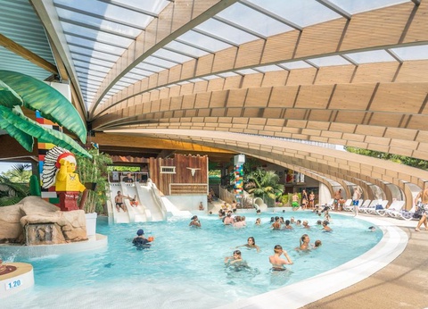 Camping Les Genêts, 5* - 8