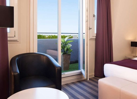 Week-end découverte aux portes de Paris avec croisière sur la Seine (jusqu'à 4 personnes) - 3* - 17