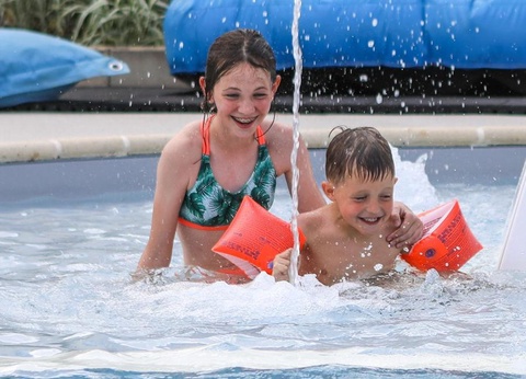 Camping Ushuaïa Villages Le Parc de la Grève, 4* - 63