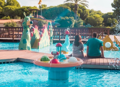 Camping Stel - Roda de Bara, 4* - 92