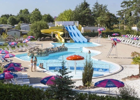 Camping Siblu Domaine de Dugny 4* - 33