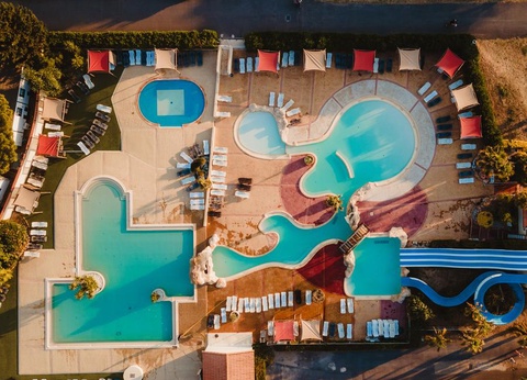 Camping Domaine Les Mûriers, 4* - 12