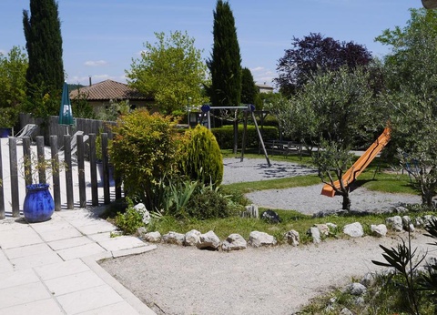 Camping Les Routes de Provence - Ciela Village, 3* - 13