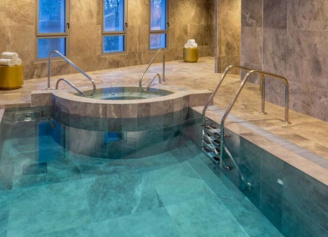 Retraite de Luxe et romansime avec Spa et diner en montagne - 4* - 11