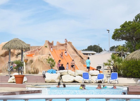 Camping Les Ecureuils, 4* - 4