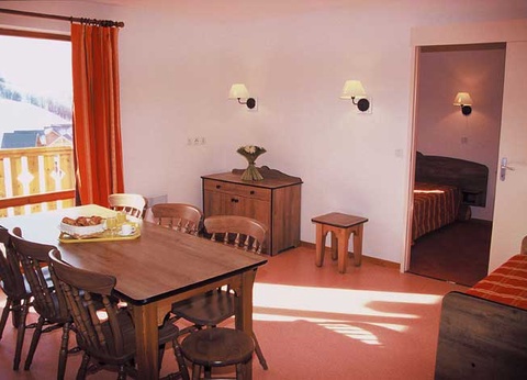 Résidence Le Rond Point des Pistes 3* - 13