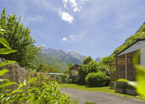 Flower Camping Pyrénées Natura, 4* - 29