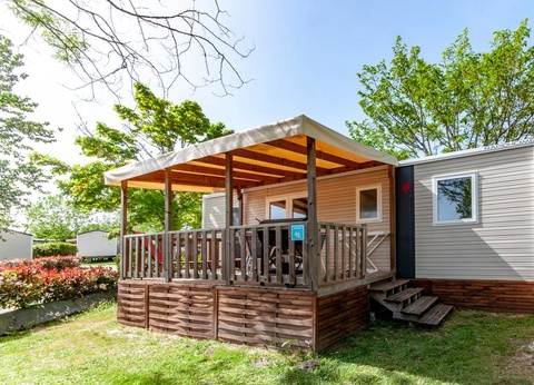 Camping les Etangs du Plessac 4* - 71