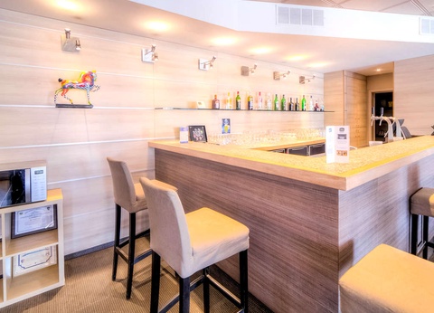 Vivez le nouvel an dans une ambiance romantique avec une bouteille de bulles à Mons ! - 4* - 8