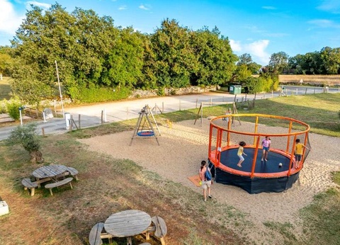 Camping Les Cigales 3* - 70