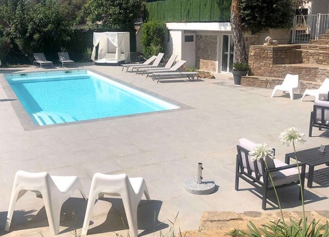 Partez à la découverte de Bormes-Les-Mimosas dans un hôtel 3 * proche de la mer - 3* - 5