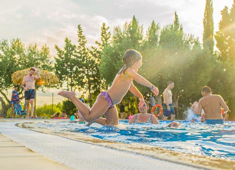 Camping Ametlla, 4* - 46