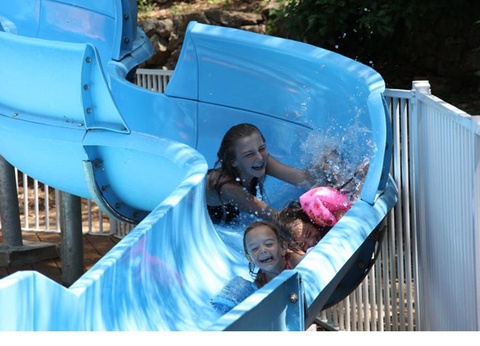 Camping Le Beau Vezé, 4* - 4