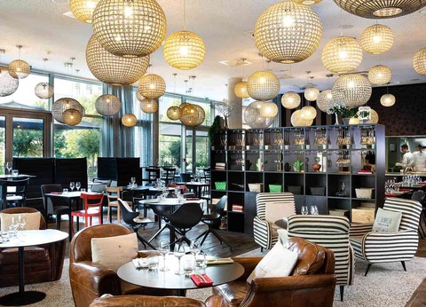 Escapade amoureuse avec spa, champagne et gourmandises à Rennes - 4* - 2