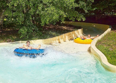 Camping Domaine des Tours, 4* - 6