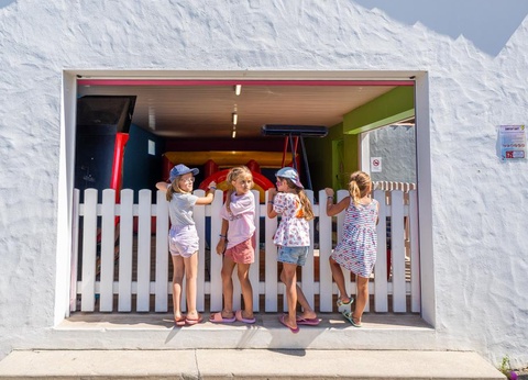 Camping L'Abri des Pins, 4* - 112