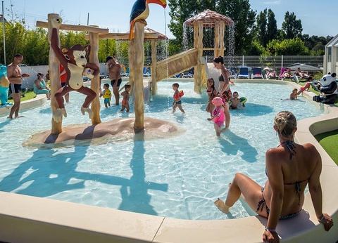 Camping Les Pirons, 5* - 73