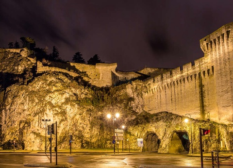 Saint Valentin sous le signe de l'amour au bord des rives du Rhône à Villeneuve-Lès-Avignon - 4* - 18