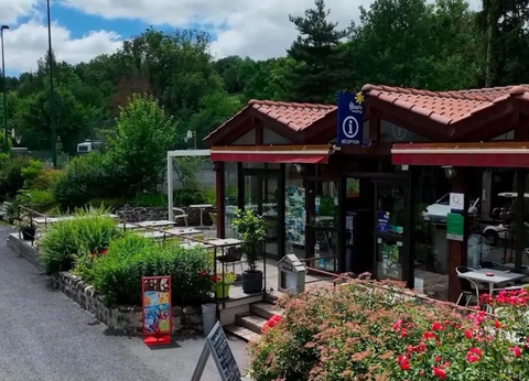 Flower Camping La Rochelambert, 4* - 6