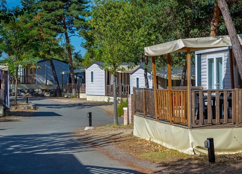 Camping La Pinède, 4* - 10