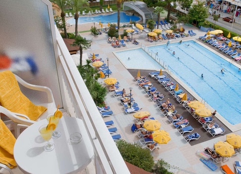 La Costa Brava en demi-pension incluse, à lloret de Mar - 4* - 4