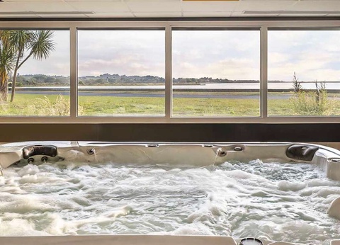 Escapade sur la côte des sables avec un accès spa à Plouescat - 3* - 5