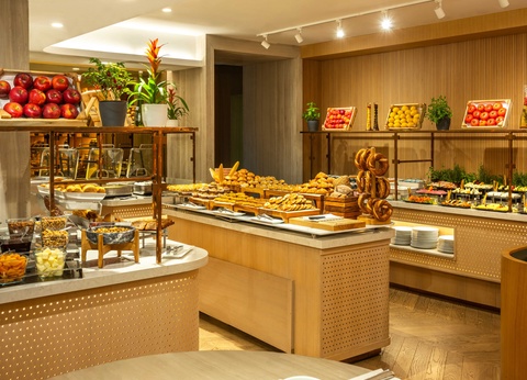 Mövenpick Hotel Istanbul Bosphorus 5* - 12