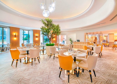 Sheraton Abu Dhabi Hotel & Resort 5* - 6