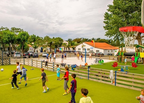 Camping Les Embruns d'Oléron, 4* - 32