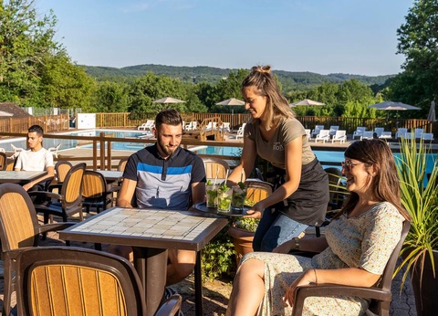 Camping Romanée - Les Grottes De Roffy 4* - 22