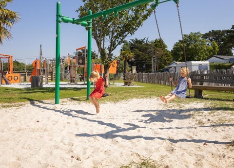 Camping Eden Villages La Pointe Saint-Gildas, 3* - 6