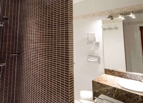 Weekend en amoureux à Bordeaux avec champagne en chambre ! - 4* - 12