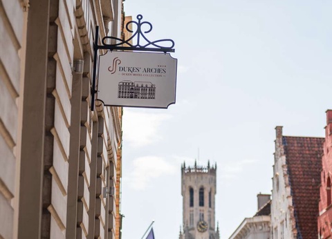 Exclusif: Escapade romantique avec surclassement + croisière sur les canaux - 4* - 38