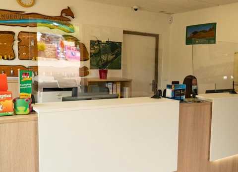 Camping Les Bords de Loue, 3* - 98