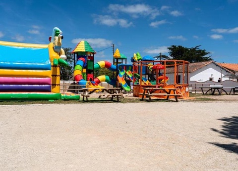 OFFRE CHOC - Camping Les Violettes 4* - 13