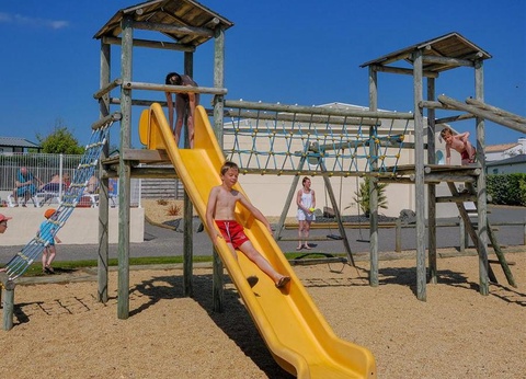 Camping du Domaine de l'Auzance, 3* - 19