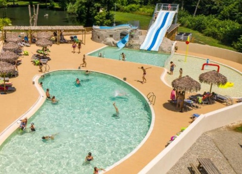 Camping des Grottes, 4* - 8