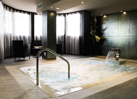 Soirée d'exception à Toulouse avec dîner spécial et soirée dansante pour le Nouvel An 2026 - 4* - 6