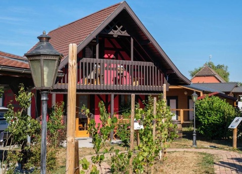 Camping Les Castors, 4* - 5