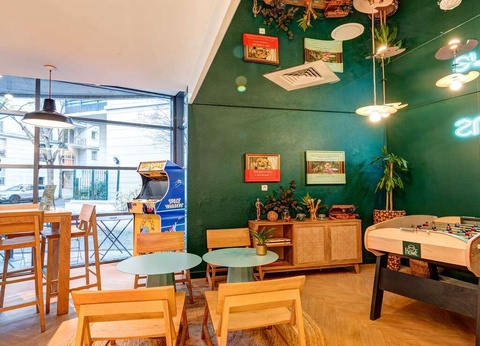 Chambre quadruple idéalement situé dans l'ouest de Paris - 4* - 12