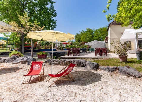 Camping les Etangs du Plessac 4* - 31