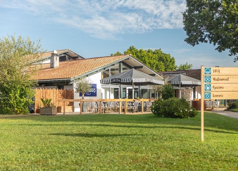Camping Lou Broustaricq, 4* - 42
