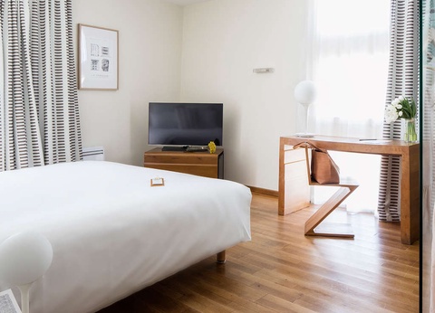 Escapade romantique avec lovebox et champagne au coeur de Nantes - 4* - 13