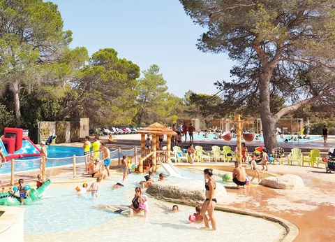 Camping La Pierre Verte 4* - 6