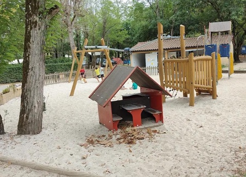 Camping Le Rocher de la Cave, 3* - 11