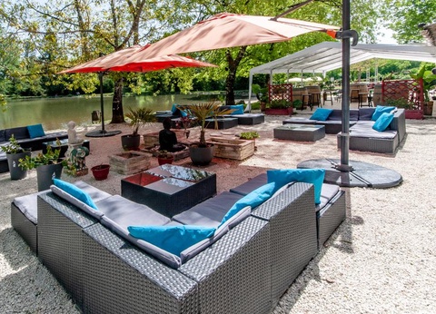 Camping les Etangs du Plessac 4* - 22