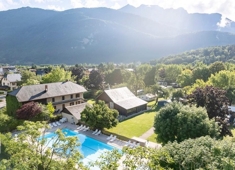 Camping Romanée - la Ferme de la Serraz, 5* - 46