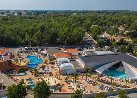 Camping Les Genêts, 5* - 14